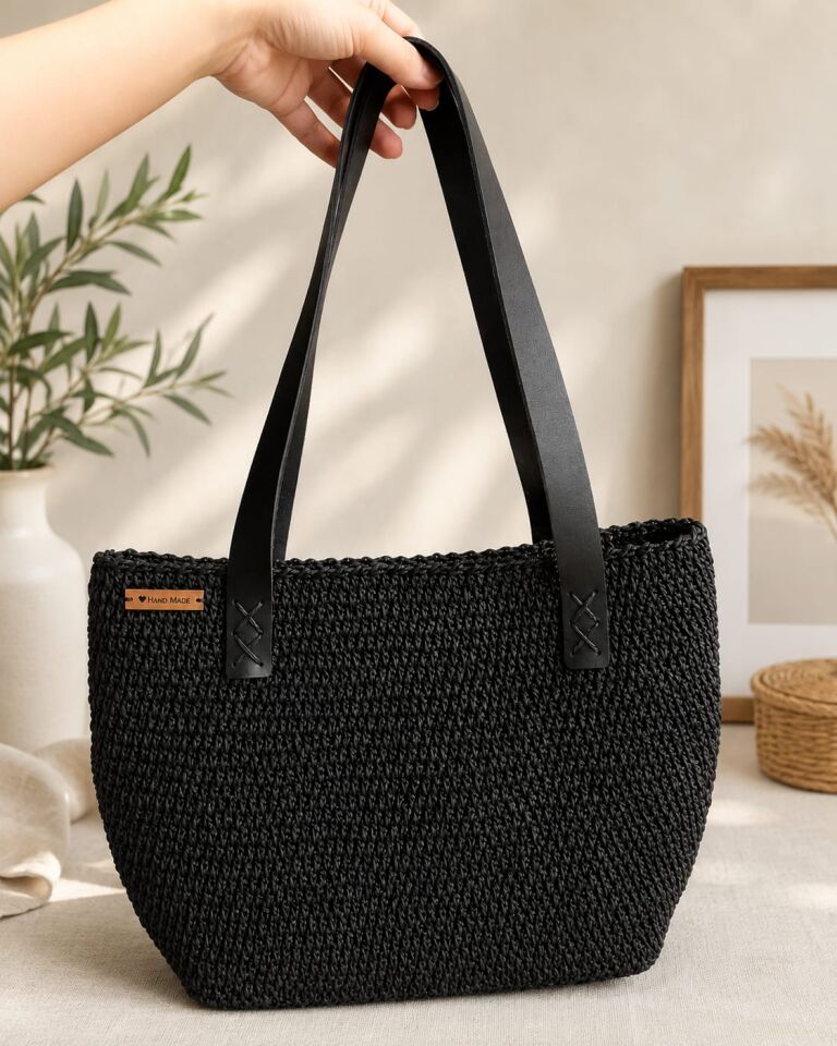 Nildenhobim Suni Deri Siyah Renk Dikilebilir Çanta Sapı Uzunluk : 70 cm En : 2.5 cm ( çift )