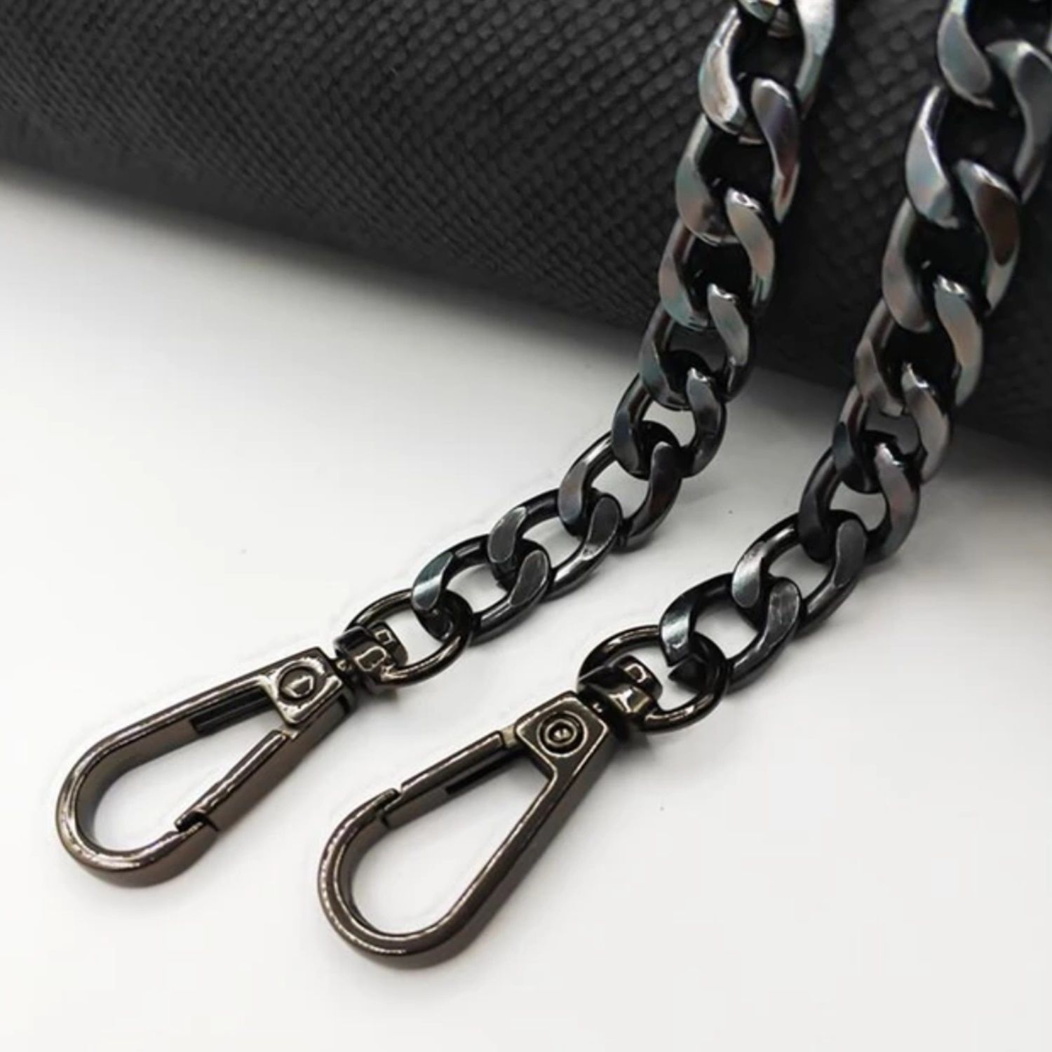 Papağan  Kancalı Antrasit  Renk Zincirli  Çanta Zincir Set  - Kancalar Dahil  Zincir Uzunluk : 118 Cm