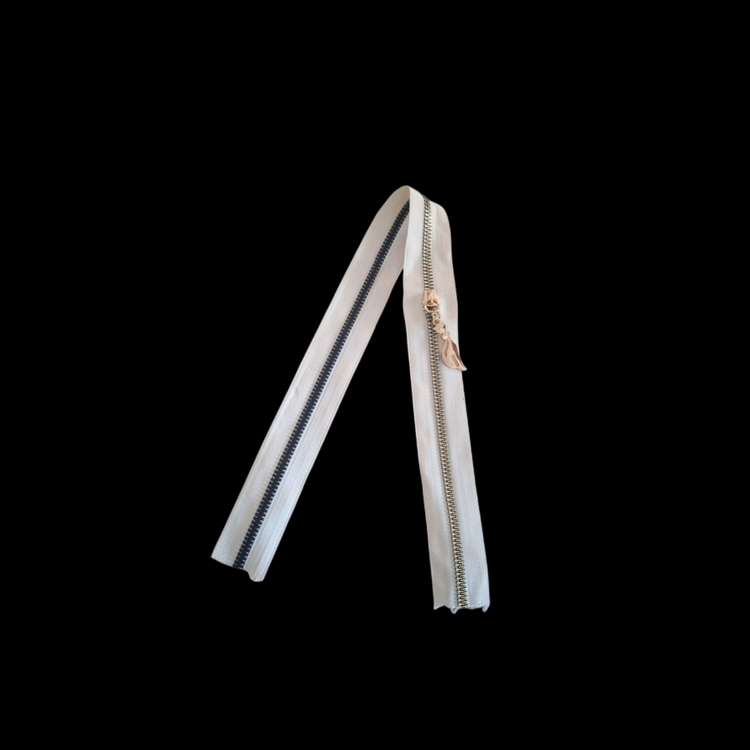 Nildenhobim Çanta Fermuarı - Altın Dişli - Uzunluk 50 Cm - Genişlik 3.5 Cm -  ( Krem Renk )